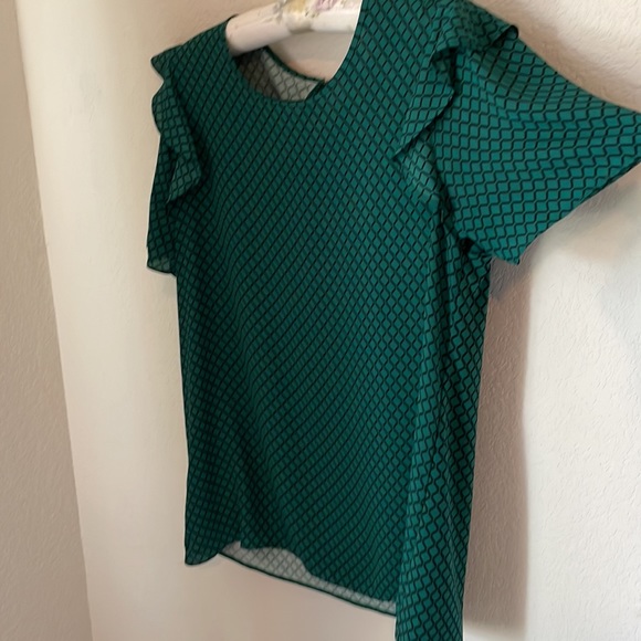 Green and black Ann Taylor flutter sleeve office top - Picture 2 of 3